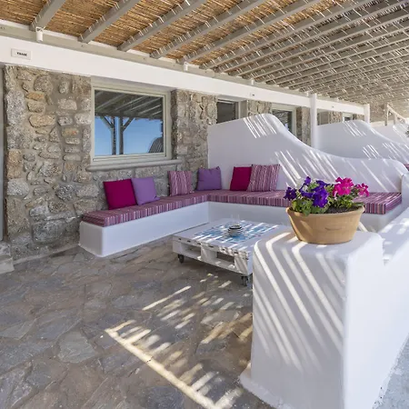 Ξενοδοχείο με διαμερίσματα Mykonos Azure 3*