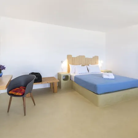 Ξενοδοχείο με διαμερίσματα Mykonos Azure 3*